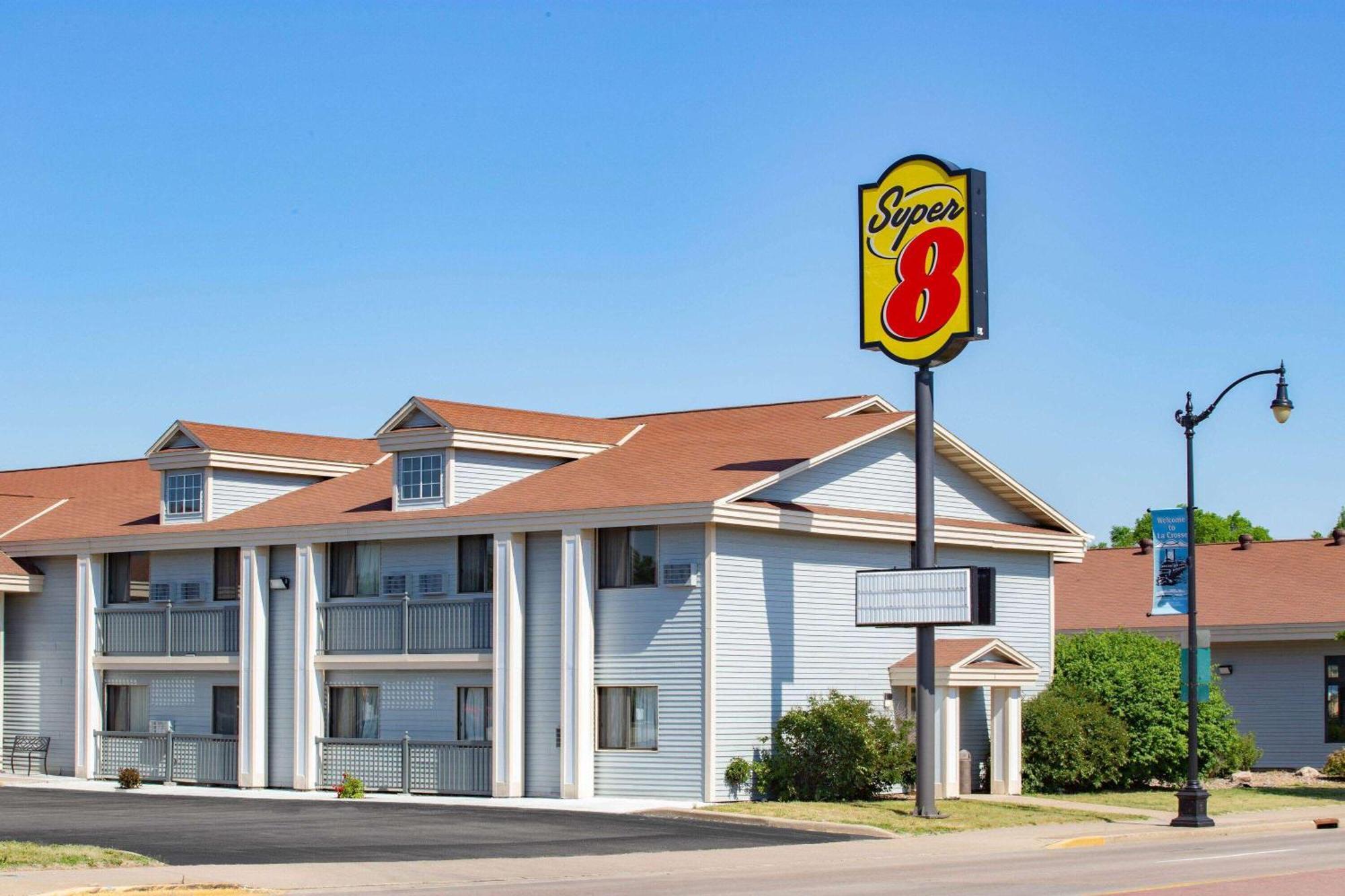 Hotel Super 8 By Wyndham La Crosse Exterior foto